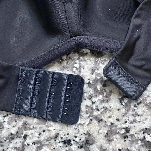 Joyspun Size 38B Women's Spacer Scoop Neckline Bra NWT Black Underwire Smoothing - Picture 7 of 10